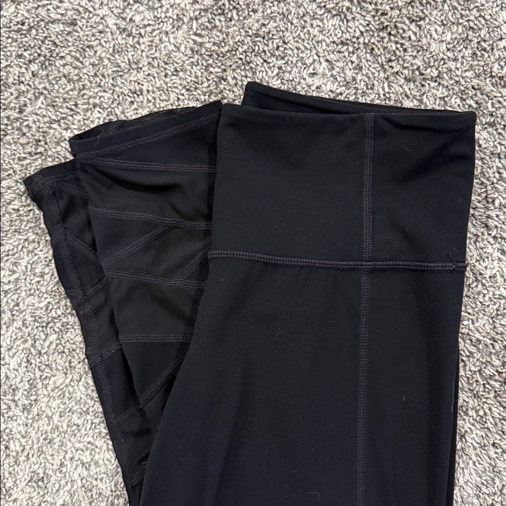 Athleta Mantra Capri Leggings - black - size small
